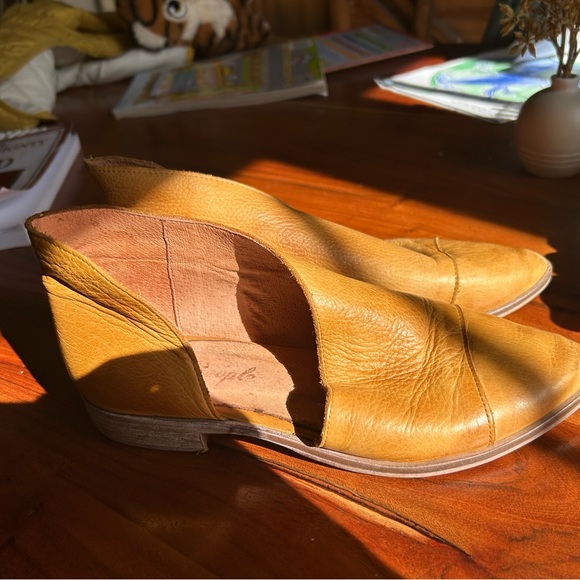 Free people Royale Flat, size 7, camel color. - Picture 3 of 4